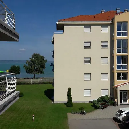 Siófoki Vízparti - Lakeside Siófok