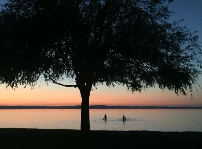 Siofoki Vizparti Nyaralo - Lakeside *